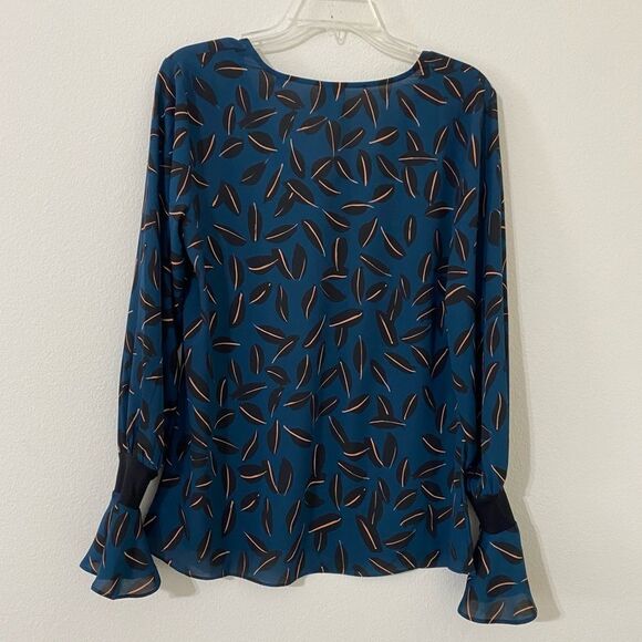 Cabi Kate Shadow Leaf Blouse Bell Sleeved Teal Size Small - Picture 9 of 13